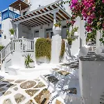 Floral With Marvelous View To Villa