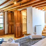 Floral With Marvelous View To Villa